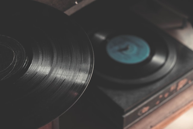 Von Club zu Klassenzimmer: Elektronische Musik als Thema für Abschlussarbeiten