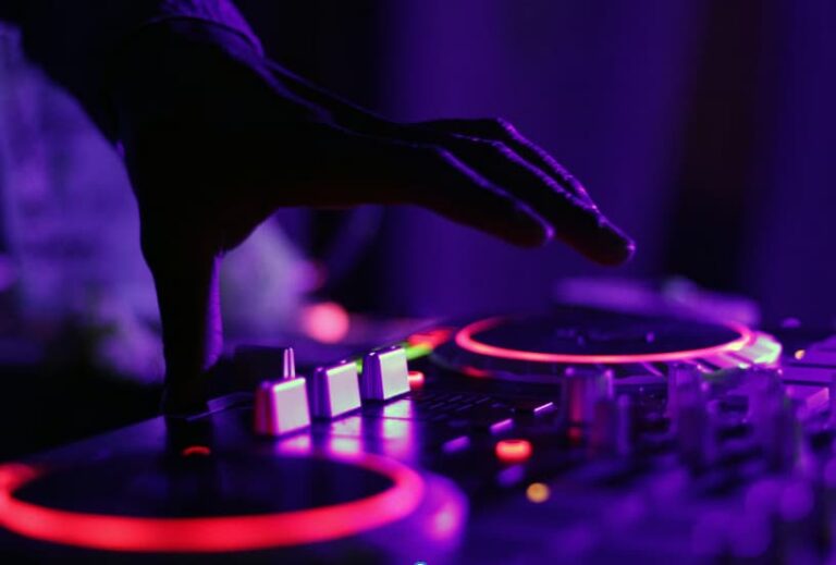 Der perfekte Beat fürs Schreiben: Wie Rhythmus akademische Produktivität steigert